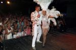 Curacao 1 januari 2011
Gerard Joling luidt 2011 in met een fles champagne en een concert op Mambo Beach.
Peter Smulders bv