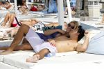 Curacao 30 december 2010
Jan Smit en Lisa relaxen op Curacao nadat Jan een optreden heeft gehad op Mambo Beach. 
Peter Smulders bv