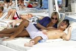 Curacao 30 december 2010
Jan Smit en Lisa relaxen op Curacao nadat Jan een optreden heeft gehad op Mambo Beach. 
Peter Smulders bv