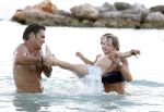 Curacao 31 december 2010
Jeroen v d Boom met zijn vrouw Dany en zoons Daan en Luuk op vakantie op Curacao.
Peter Smulders bv