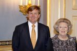 Den Haag 13 januari 2011
Koningin Beatrix Prins Willem Alexander en prinses Maxima ontvangen de sultan van Brunei op paleis Noordeinde.
Peter Smulders bv