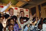 Amsterdam 12 januari 2011
Marco Borsato en Albert Verlinden kondigen smaenwerking aan over kindermusical TBV War Child.
Peter Smulders bv