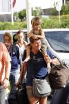 Curacao 2 januari 2010
Martijn Krabbe met zijn kinderen en oppas op vliegveld Hato na een vakantie.
Peter Smulders bv