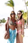 Curacao 24 december 2010
Melody en haar moeder Patricia Klaver samen op vakantie op Curacao.
Peter Smulders bv
