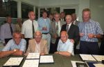 15 September 1999
Peter Post samen met een aantal oud wielrenners te gast bij coster Diamonds in Amsterdam
Foto Peter Smulders BV
