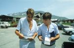 27 Juni 1983Peter Post als ploegleider van de TI Raleigh wielerploeg in de Tour de France van 1983 hier samen met Peter Bonthuis
Foto Peter Smulders BV