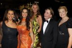 Amsterdam 9 december 2010
Miljonair fair in de RAI. Brooke Shields opent de fair samen met Yves Gijraths. esther Oosterbeek Suzanne Blokhuis en vrienden
Peter Smulders bv