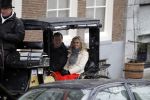 Amsterdam 13 december 2010
Tatjana en Peter v d Vorst in een koets rijdens over de Amsterdamse Grachtend voor opnames Programma waarin Tatjana op zoek gaat naar een man.