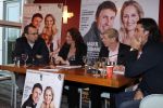 Hoofddorp 7 december 2010
Presentatie Helden en bekend maken van samenwerking met Sanoma uitgevers. Dick Molman ... Frits en Barbara Barend zwanger. Tjerk Smeets
Peter Smulders bv