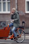 Amsterdam 7 januari 2011
Tooske Ragas op de bakfiets.
Peter Smulders bv
