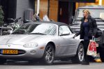 Amsterdam 22 december 2011
Anita Schuts met haar jaguar cabrio.
Peter Smulders bv