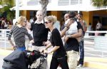 Curacao 8 januari 2012
Sunnery james haalt vrouw en Doutzen Kroes en zoon Phyllon op op het vliegveld van Curacao.
Peter Smulders bv