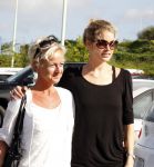 Curacao 8 januari 2012
Sunnery james haalt vrouw en Doutzen Kroes en zoon Phyllon op op het vliegveld van Curacao.
Peter Smulders bv