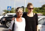 Curacao 8 januari 2012
Sunnery james haalt vrouw en Doutzen Kroes en zoon Phyllon op op het vliegveld van Curacao.
Peter Smulders bv