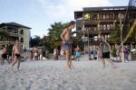 Curacao 29 december 2011
Jan Smit Nick en Simon en Kees Kwakman voetvolleyen tegen Frank de Boer Guido Albers en Edwin v d Sar op het strand van Lions dive. De artiesten winnen uiteindelijk met 4-1 in sets.
Peter Smulders bv