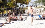Curacao 31 december 2011
Edwin v d Sar met zijn zoon op Curacao.
Peter Smulders bv
