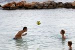 Curacao 31 december 2011
Edwin v d Sar met zijn zoon op Curacao.
Peter Smulders bv
