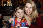 Amsterdam 7 december 2011
Elle v Rijn met kinderen bij event voor Kika in het Americain hotel.
Peter Smulders bv