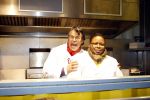 Heteren 2 december 2011
Emile Ratelband bakt friet in zijn mobiele snackbar bij de presenatie van de nieuwe porsche 911 bij porsche centrum gelderland.
Peter Smulders bv