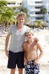 Curacao 30 december 2012
Ewout Genemans bij blue bay op curacao met fans
Peter Smulders bv