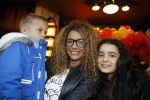 Amsterdam 4 december 2011
Premiere de gelaarsde kat in tuschinski. Fajah Lourens met haar kinderen
Peter Smulders bv