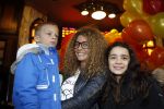 Amsterdam 4 december 2011
Premiere de gelaarsde kat in tuschinski. Fajah Lourens met haar kinderen
Peter Smulders bv