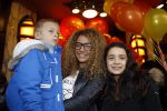 Amsterdam 4 december 2011
Premiere de gelaarsde kat in tuschinski. Fajah Lourens met haar kinderen
Peter Smulders bv
