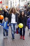 Amsterdam 4 december 2011
Premiere de gelaarsde kat in tuschinski. Fajah Lourens met haar kinderen
Peter Smulders bv