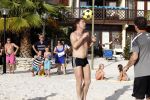 Curacao 29 december 2011
Jan Smit Nick en Simon en Kees Kwakman voetvolleyen tegen Frank de Boer Guido Albers en Edwin v d Sar op het strand van Lions dive. De artiesten winnen uiteindelijk met 4-1 in sets.
Peter Smulders bv