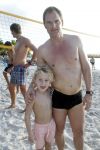 Curacao 29 december 2011
Jan Smit Nick en Simon en Kees Kwakman voetvolleyen tegen Frank de Boer Guido Albers en Edwin v d Sar op het strand van Lions dive. De artiesten winnen uiteindelijk met 4-1 in sets.
Peter Smulders bv
