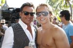 Curacao 7 januari 2012
Gerard Joling opnames videoclip op zanzibar. Patty Brard doet de regie. Gerard met een mannelijke fan
Peter Smulders bv