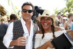 Curacao 7 januari 2012
Gerard Joling opnames videoclip op zanzibar. Patty Brard doet de regie.
Peter Smulders bv