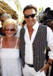 Curacao 7 januari 2012
Gerard Joling opnames videoclip op zanzibar. Patty Brard doet de regie. Gerard met zijn moeder
Peter Smulders bv