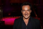 Amsterdam 22 december 2011
Premiere kerstcircus in carre. Gerard Joling
Peter Smulders bv