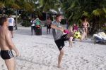 Curacao 29 december 2011
Jan Smit Nick en Simon en Kees Kwakman voetvolleyen tegen Frank de Boer Guido Albers en Edwin v d Sar op het strand van Lions dive. De artiesten winnen uiteindelijk met 4-1 in sets.
Peter Smulders bv