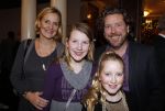 Amsterdam 22 december 2011
Premiere kerstcircus in carre. henkjan Smits met vrouw en dochters
Peter Smulders bv