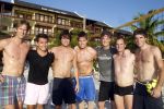 Curacao 29 december 2011
Jan Smit Nick en Simon en Kees Kwakman voetvolleyen tegen Frank de Boer Guido Albers en Edwin v d Sar op het strand van Lions dive. De artiesten winnen uiteindelijk met 4-1 in sets.
Peter Smulders bv