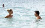 Curacao 31 december 2011
Jan en Lisa Smit op Jan zijn verjaardag in zee en bij Mambo beach.
Peter Smulders bv