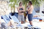 Curacao 30 december 2011
Jeroen en Herma Krabbe bij avila beach.
Peter Smulders bv