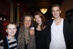 Amsterdam 22 december 2011
Premiere kerstcircus in carre. Lenie Bambergen met kleinkinderen
Peter Smulders bv