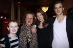 Amsterdam 22 december 2011
Premiere kerstcircus in carre. Lenie Bambergen met kleinkinderen
Peter Smulders bv