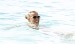 Curacao 31 december 2011
Jan en Lisa Smit op Jan zijn verjaardag in zee en bij Mambo beach.
Peter Smulders bv