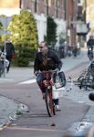 Amsterdam 24 december 2011
Marc Marie Huybregts doet boodschappen op de cornelis schuytstraat en fietst daarna naar huis.
Peter Smulders bv