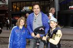 Amsterdam 7 december 2011
Marco Borsato met jada en Senna.
Peter Smulders bv