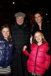 Amsterdam 17 december 2011
Premiere Anubis in het nieuwe de la mar theater. Marjolein Keuning en Henk poort met hun kinderen
Peter Smulders bv