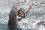 Curacao 8 januari 2011
Gerard Joling Patty Brard en Romy Omtzigt zwemmen bij de dolphin academy
bij seaquarium met dolfijnen.
Peter Smulders bv