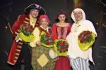 Tiel 08 Januari 2012
Premiere Piet Piraat 3D.  Peter van de Velde als Piet Piraat, Anke Helsen als Stien Struis, Mira Delbaen als Steven Stil en Dirk Bosschaert als Berend Brokkenpap.
Peter Smulders bv