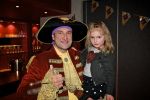 Tiel 08 Januari 2012
Premiere Piet Piraat 3D. Piet Piraat en Ben Saunders zijn dochter Stacey.
Peter Smulders bv