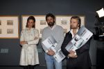 Amsterdam 15 december 2011
Reinout Oerlemans en Victor Reinier krijgen uit handen van prinses Marilene de platina film voor 400000 bezoekers voor Nova Zembla in het stedelijk museum.
Peter Smulders bv