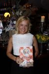 Hoorn 1 december 2011
Presentatie boek Sonja Bakker. haar vriend Jan ontvangt het eerste boek.
Peter Smulders bv